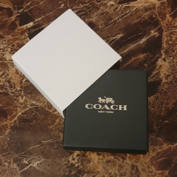 Coach Earrings - Picture 3 of 6